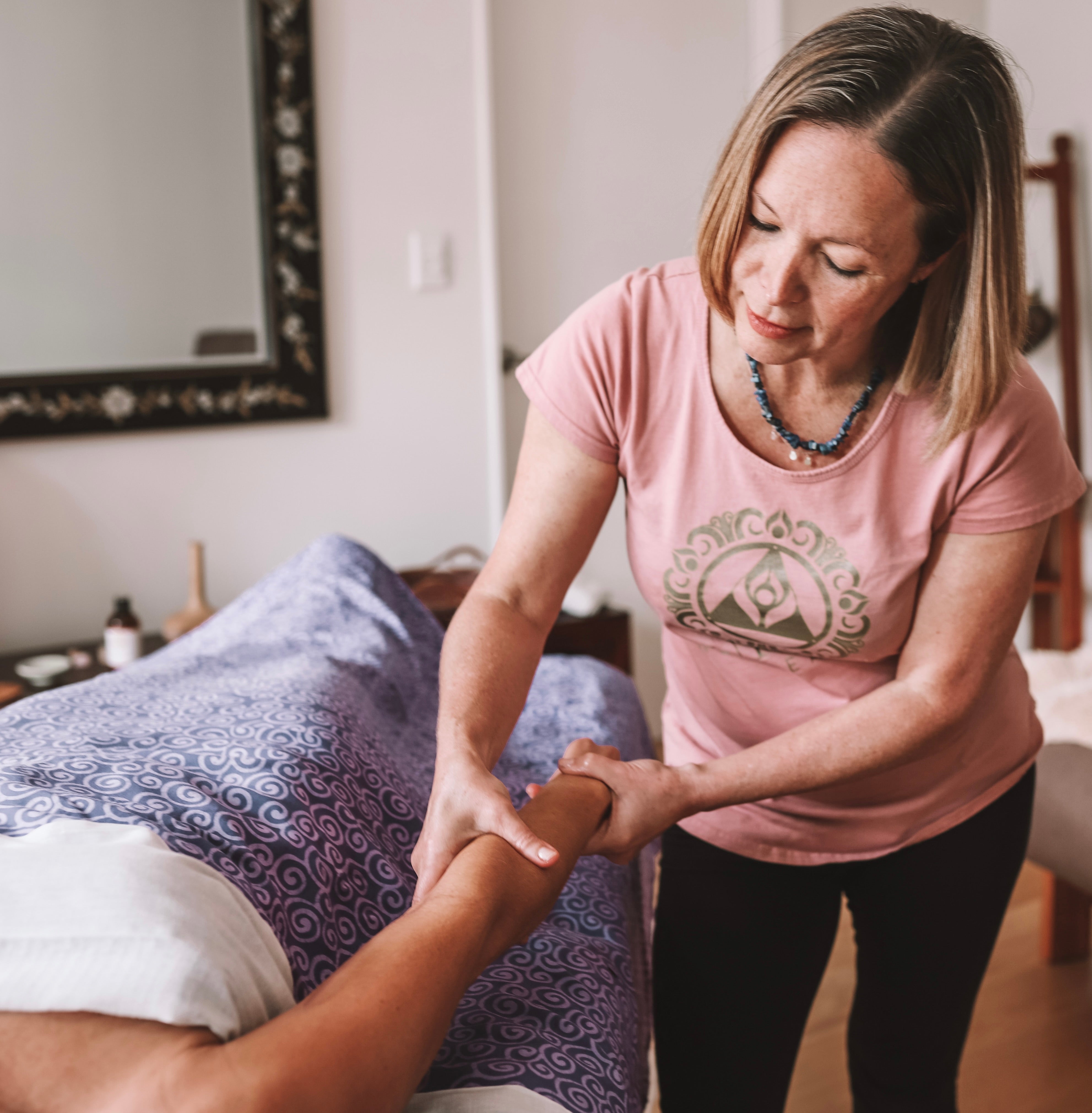 Abhyanga & Shirodara Massage
